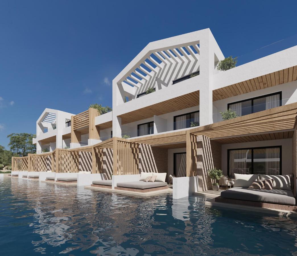 Deluxe Double or Twin Room Pool Access