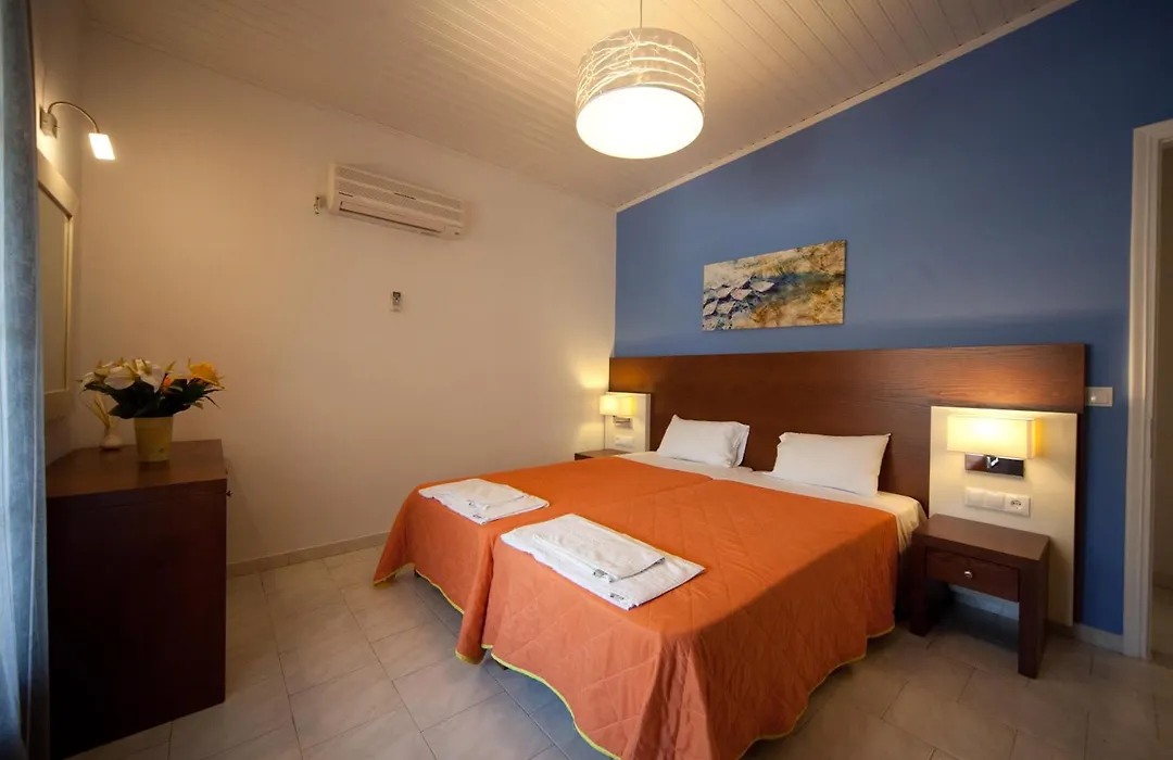 Dandidis Seaside Pension-1
