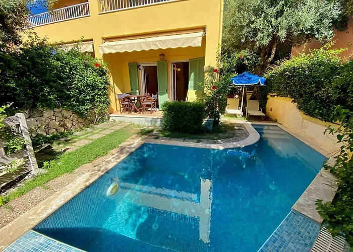 La Riviera Barbati Seaside Apartments & Villas