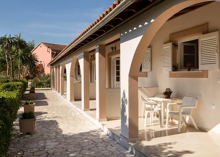 Paradise Village Roda 