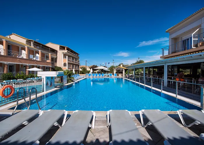 Kavos Plaza Hotel