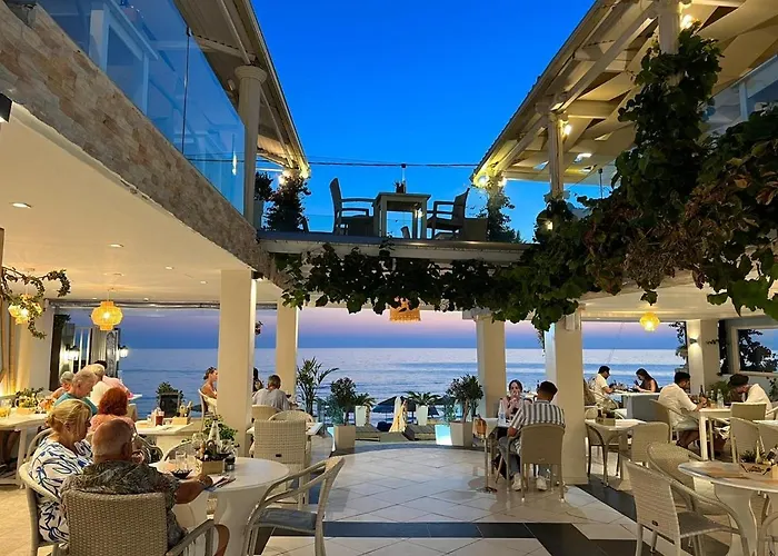 Romantic Palace Beach Apartments Agios Gordios 
