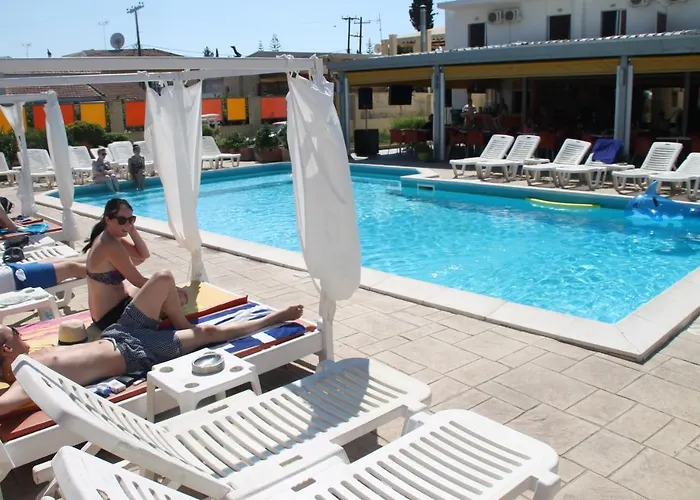 Kavos Central