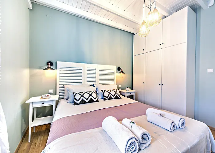 2Bdr Top Floor Apartment-Heart Of Corfu Old Town