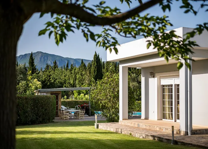 Villa Nefeli With Private Pool By Konnect Dassia 