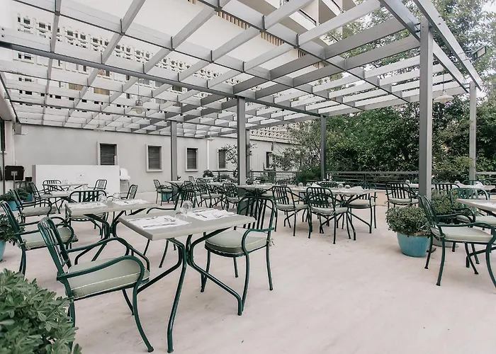 Hotel di lusso a Perama (Corfu)