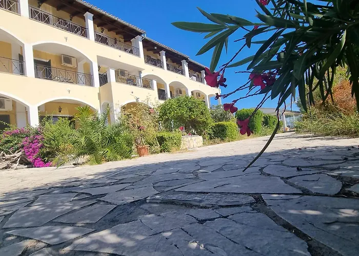 Blue Waves Corfu Aparthotel Kavos