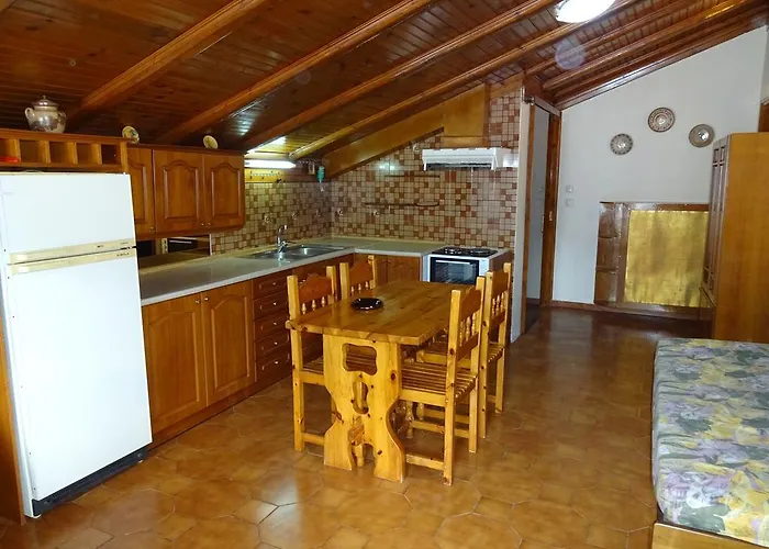 Marilena Apartments & Studios Ipsos