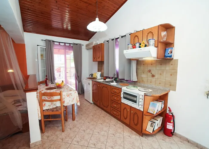 Apartments Mary Agios Gordios 