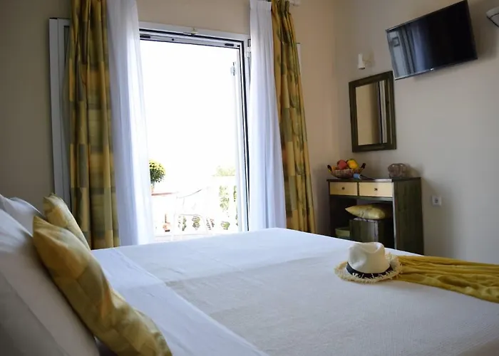 Christina Hotel Petriti Corfu 